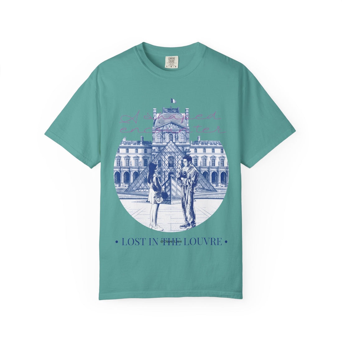 Custom Paris Louvre Travel T-Shirt - Vintage France Vacation Gift