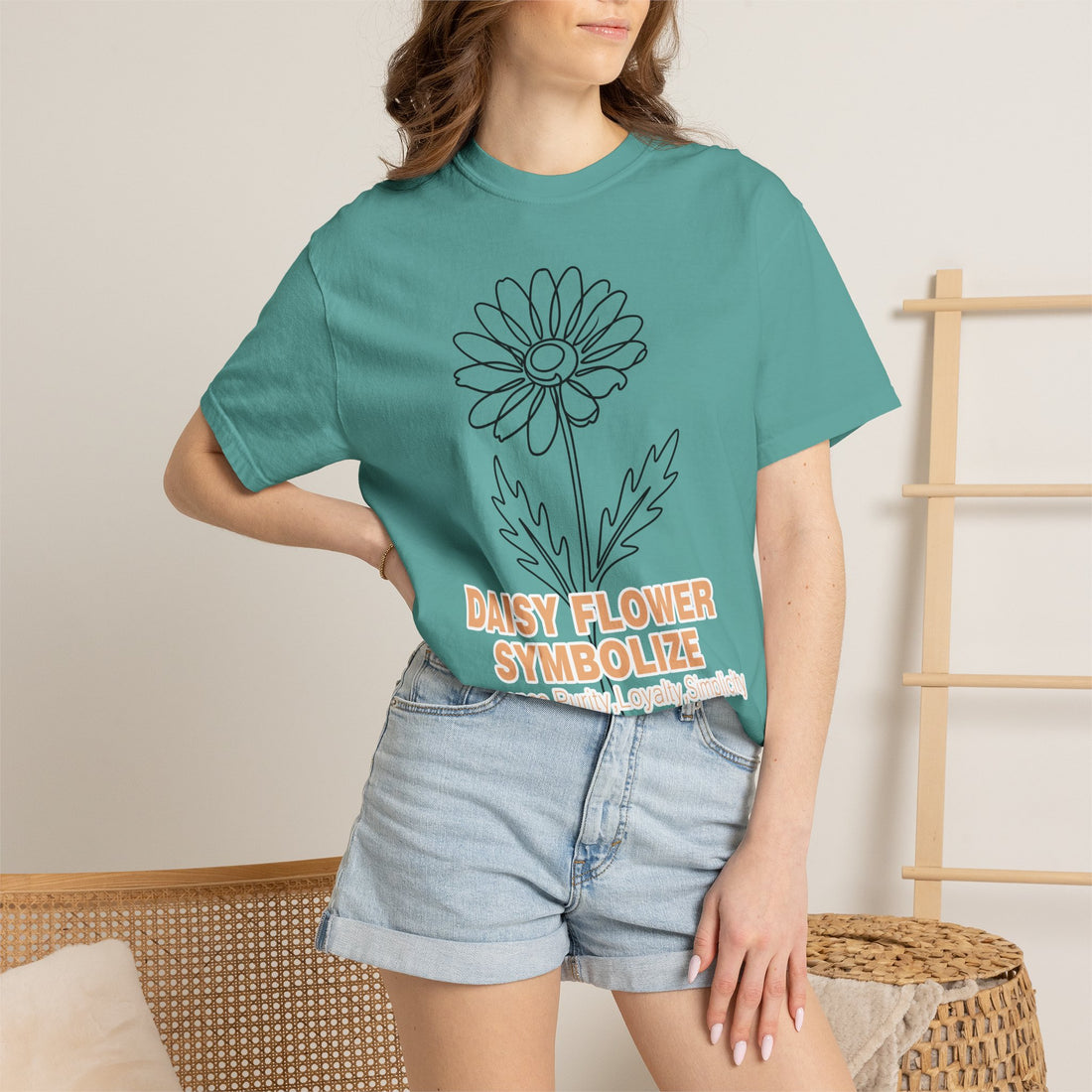 Daisy Flower T-Shirt - Botanical Graphic Shirt for Flower Lovers