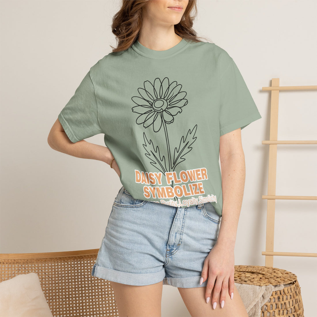 Daisy Flower T-Shirt - Botanical Graphic Shirt for Flower Lovers