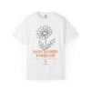 Daisy Flower T-Shirt - Botanical Graphic Shirt for Flower Lovers