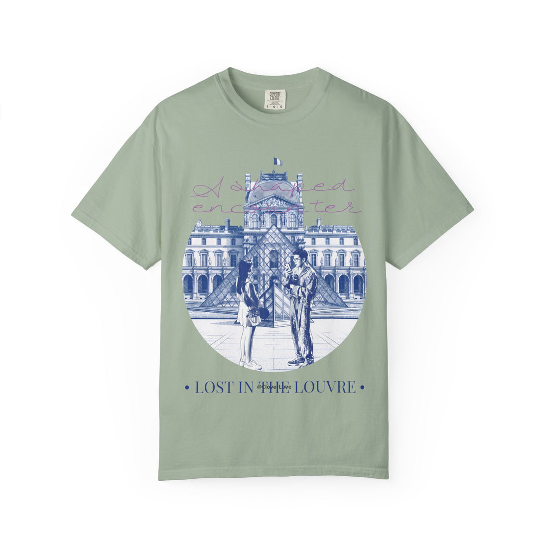 Custom Paris Louvre Travel T-Shirt - Vintage France Vacation Gift