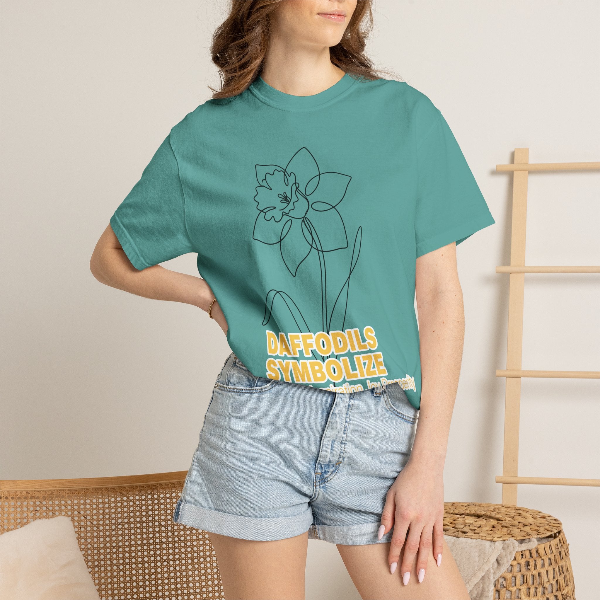 Daffodil Flower T-Shirt - Botanical Graphic Shirt for Flower Lovers